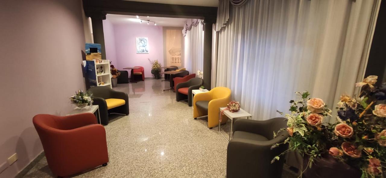 Lory&my Wellness , La è Aperta Solo Nei Week-end A Pagamento E Su Richiesta 3* Chianciano Terme