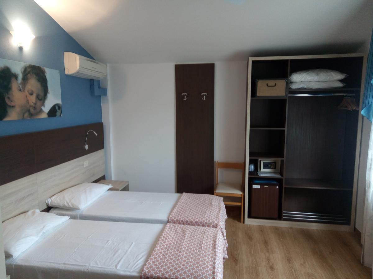 Hotel Lory&my Wellness , La è Aperta Solo Nei Week-end A Pagamento E Su Richiesta